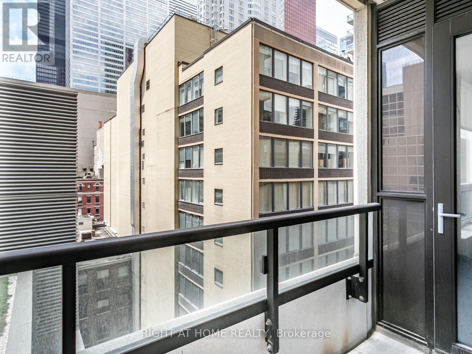 813 - 88 Scott Street, Toronto, Ontario  M5E 0A9 - Photo 14 - C12240084