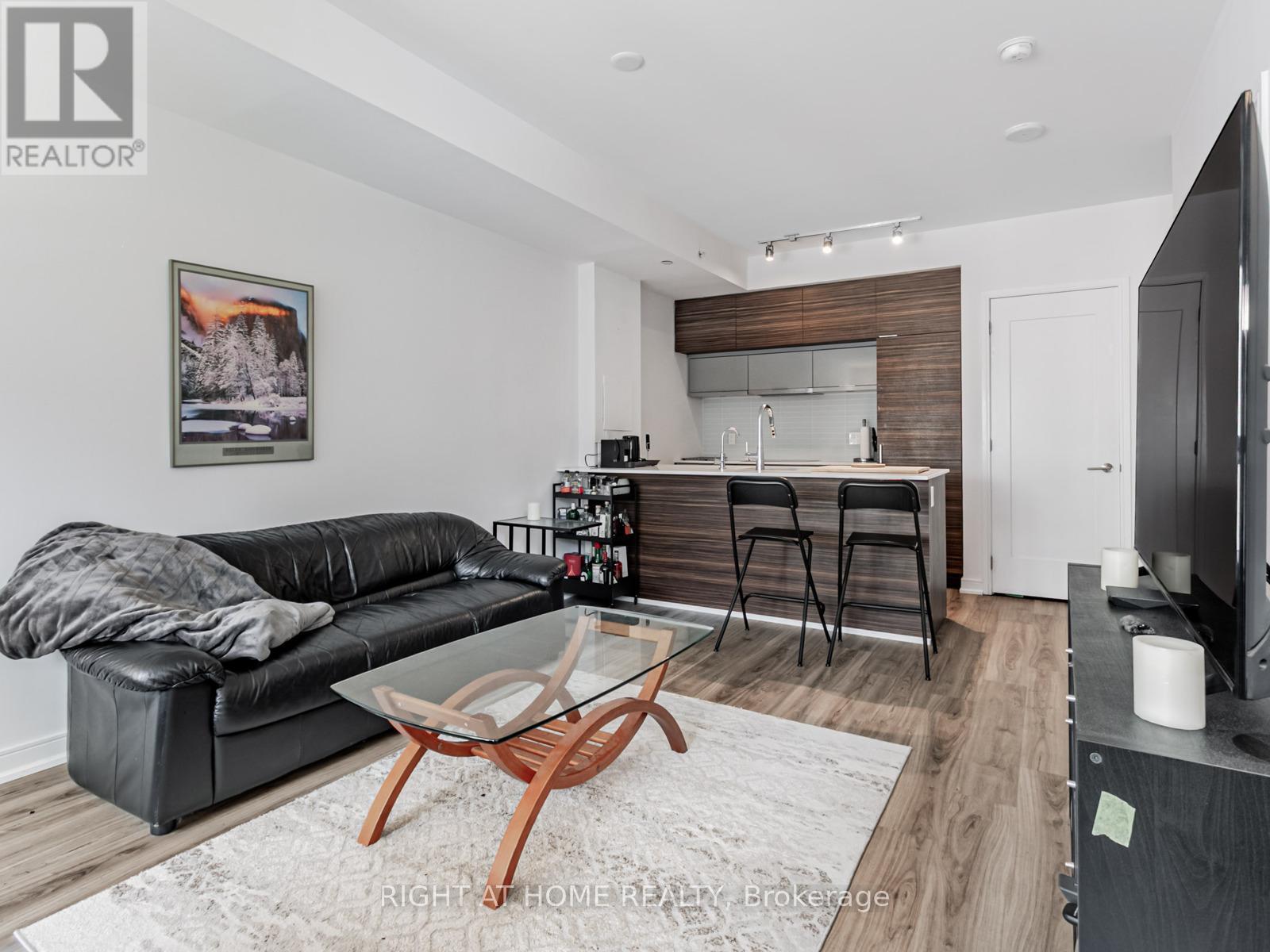 813 - 88 Scott Street, Toronto, Ontario  M5E 0A9 - Photo 6 - C12240084
