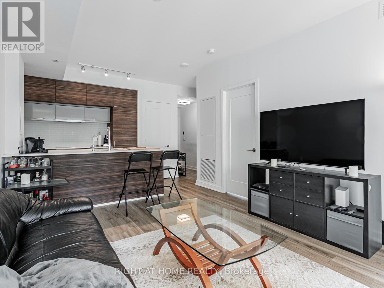 813 - 88 Scott Street, Toronto, Ontario  M5E 0A9 - Photo 7 - C12240084