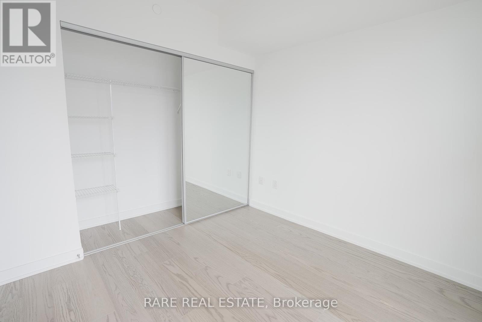 2703 - 11 Wellesley Street W, Toronto, Ontario  M4Y 0G4 - Photo 5 - C12240322