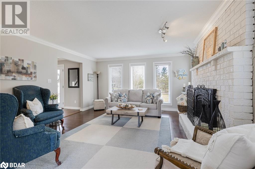 Property at 35 HOWARD Drive image 5