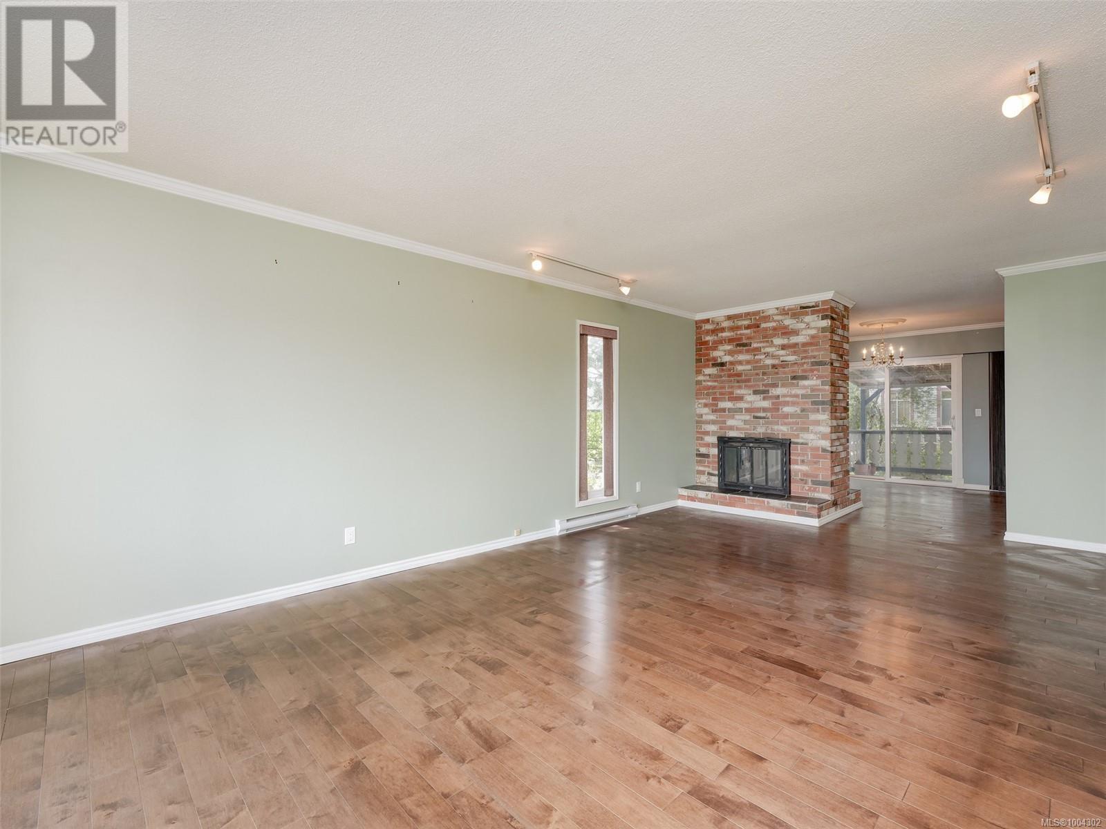 Property at 2520 Fifth St image 2