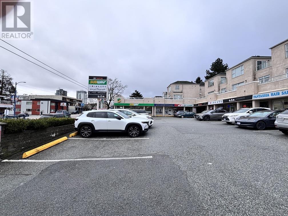 3 3490 KINGSWAY, Vancouver