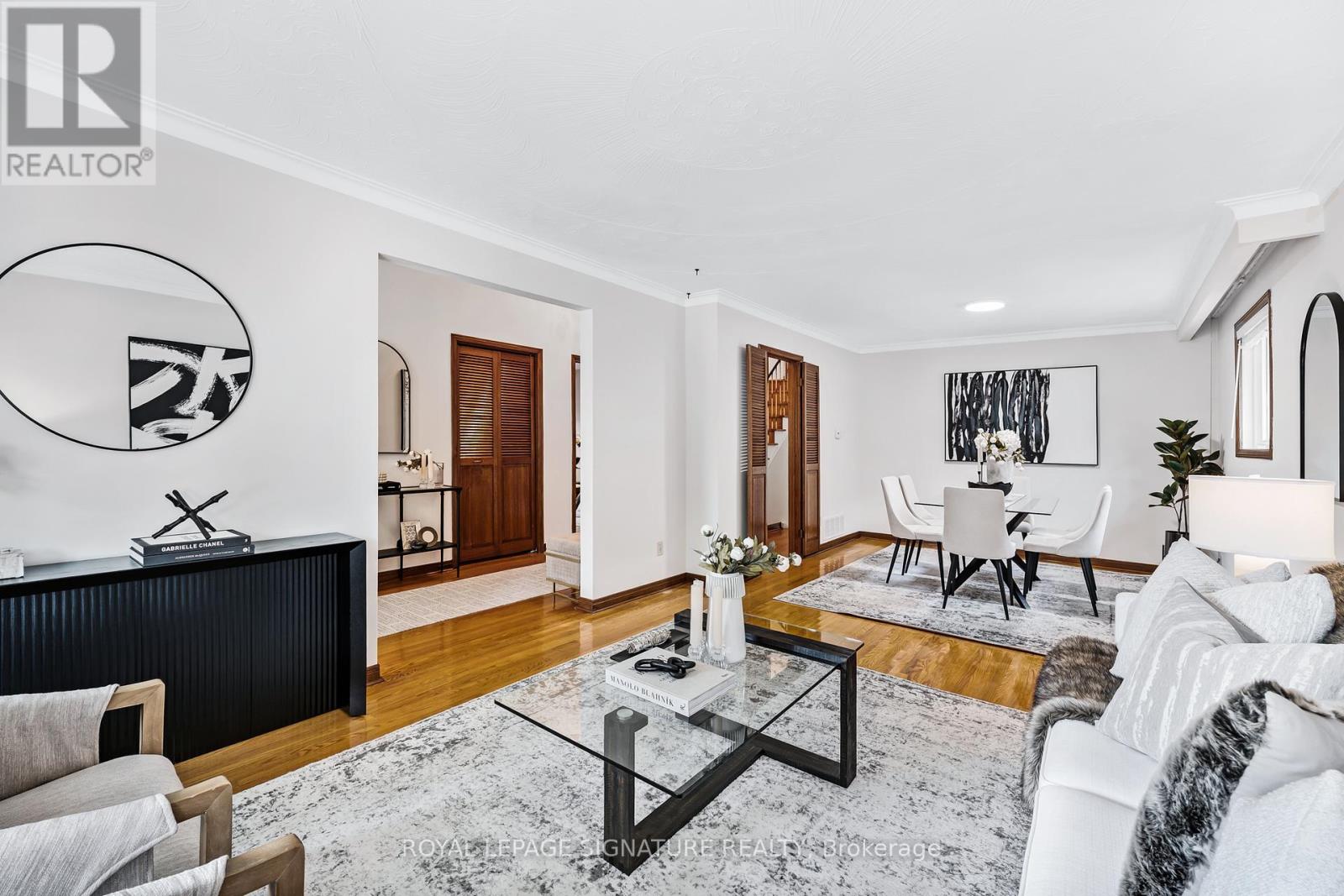 Property at 28 GREENDOWNS DRIVE image 5