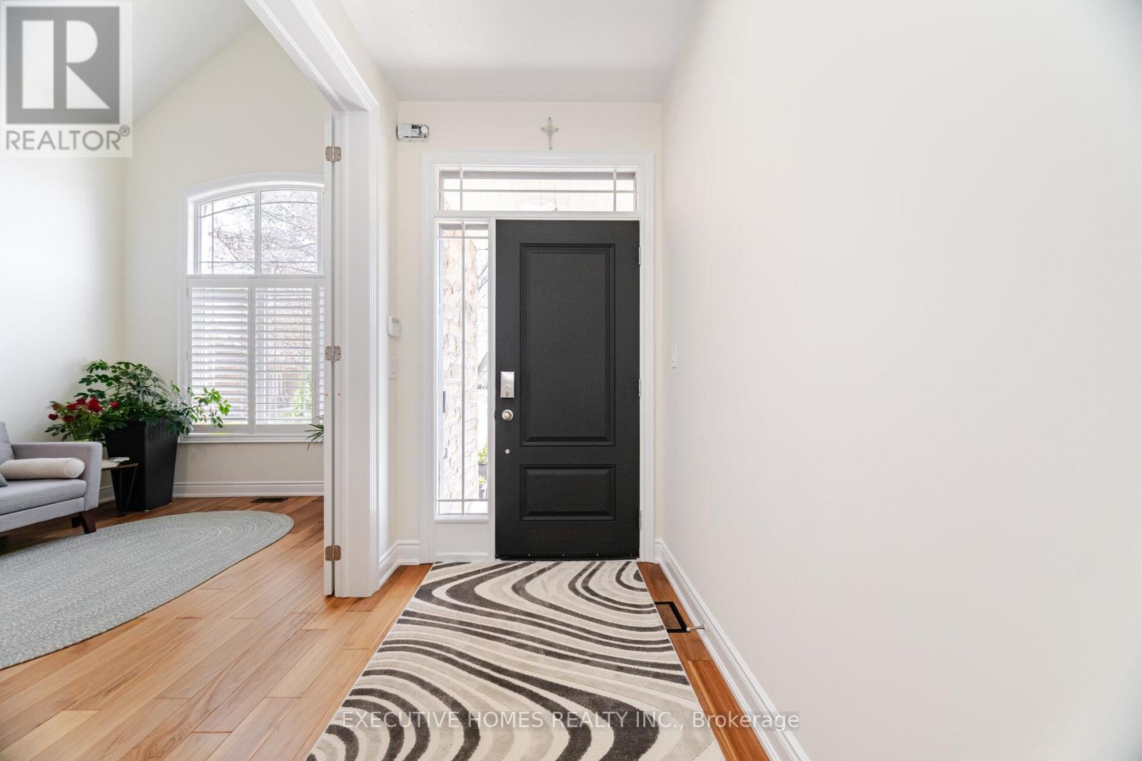 Property at 221 CATHCART CRESCENT image 3