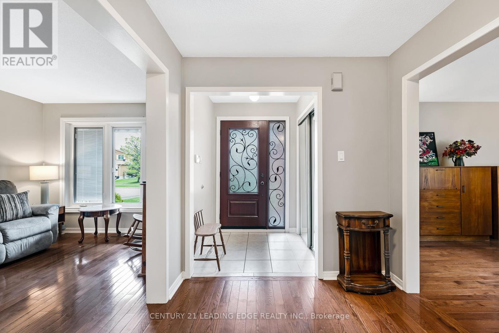 Property at 18 IRONWOOD CRESCENT image 3