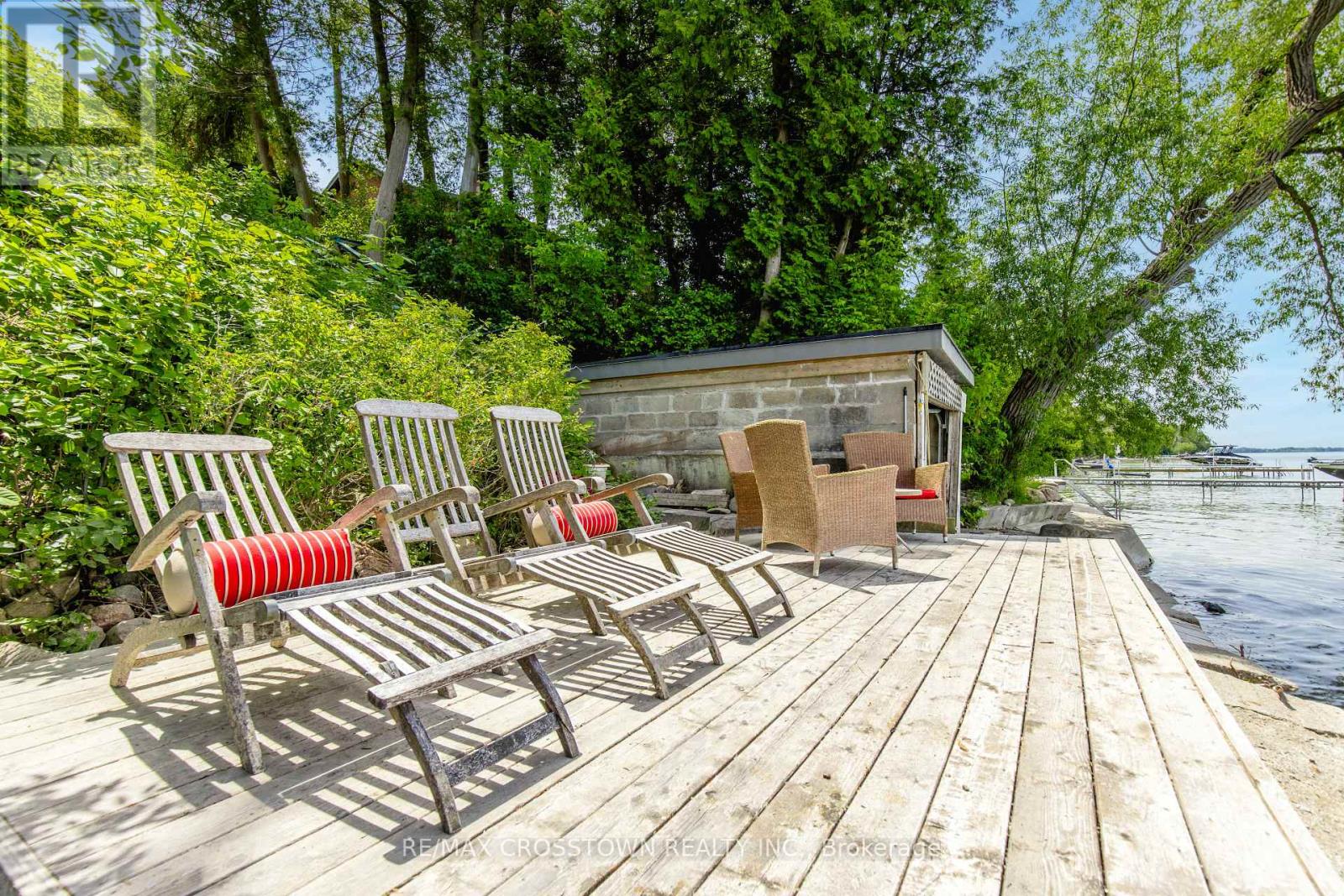 24890 Thorah Park Boulevard, Brock, Ontario  L0K 1A0 - Photo 33 - N12240520