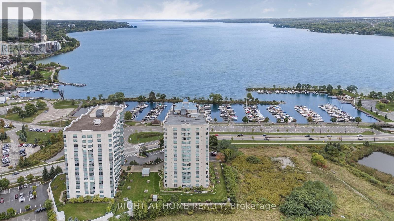 Property at 401 - 2 TORONTO STREET image 3