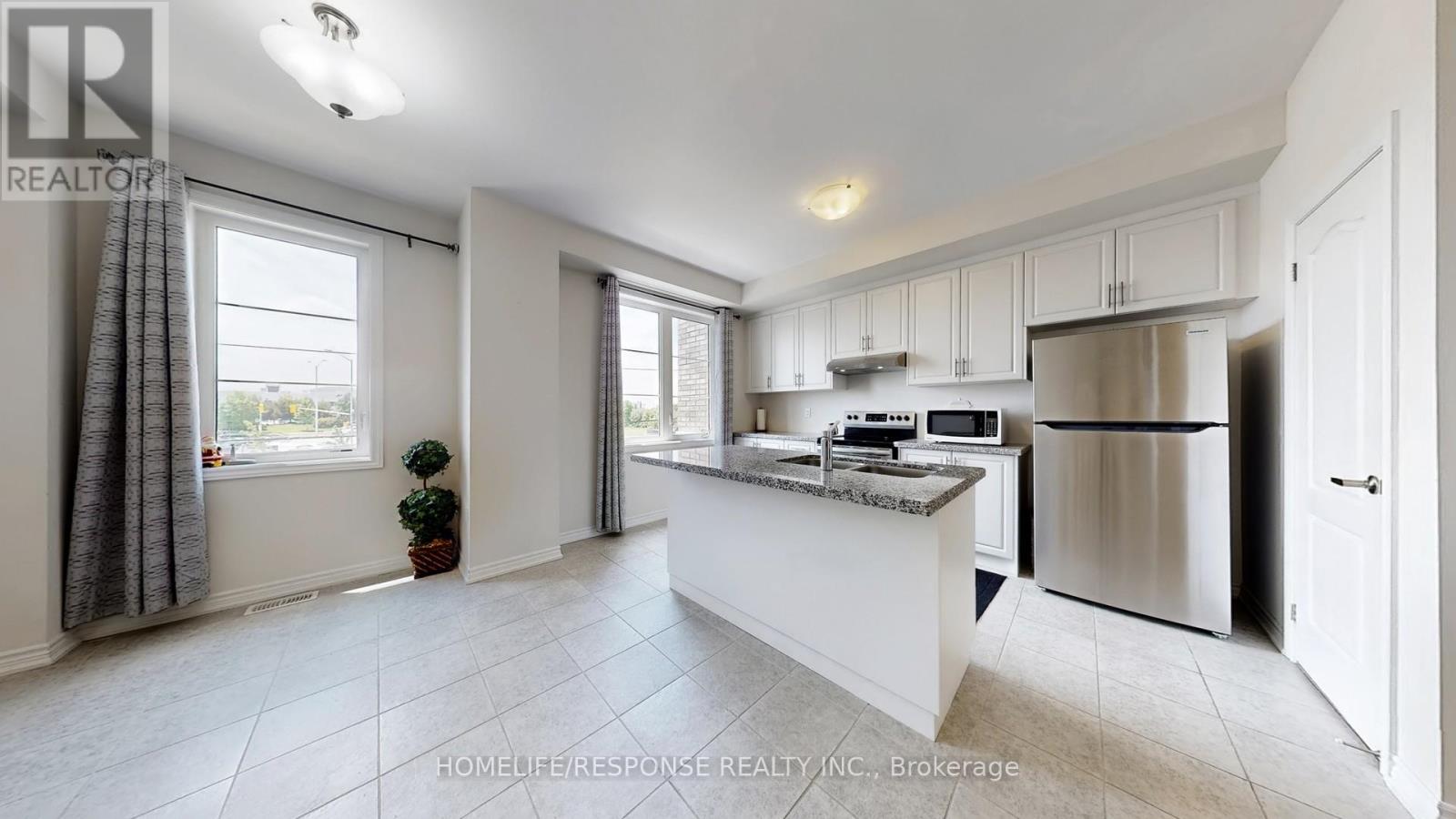 32 Vestry Way, Brampton (Goreway Drive Corridor), Ontario  L5P 4N7 - Photo 11 - W12239731