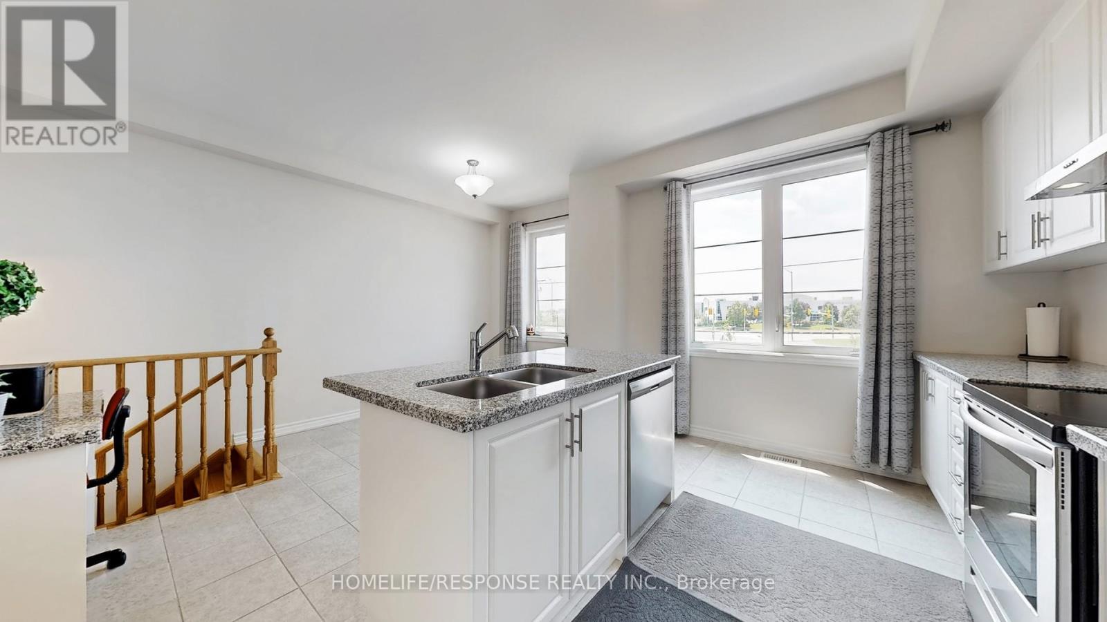 32 Vestry Way, Brampton (Goreway Drive Corridor), Ontario  L5P 4N7 - Photo 14 - W12239731