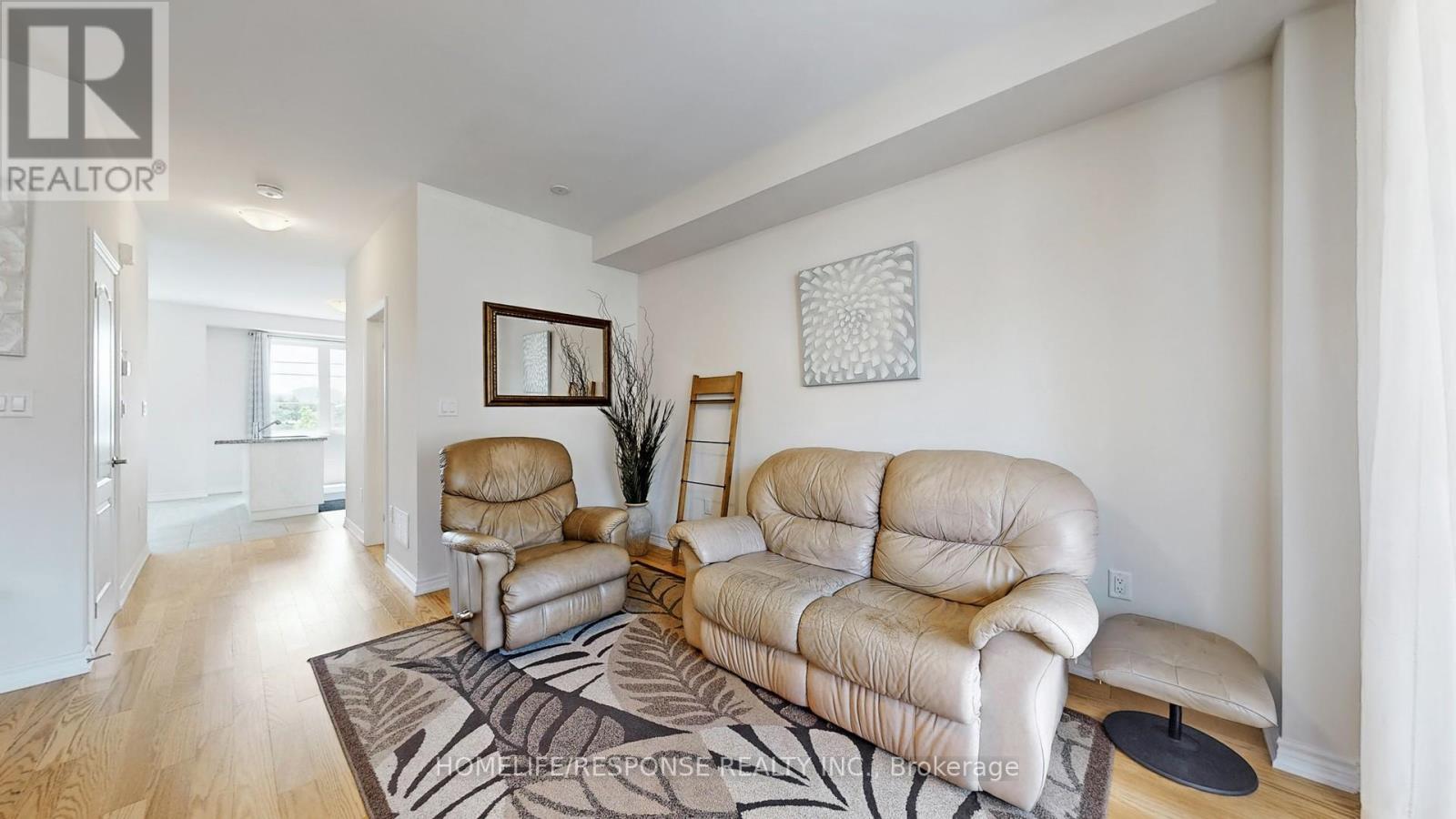 Property at 32 VESTRY WAY image 4