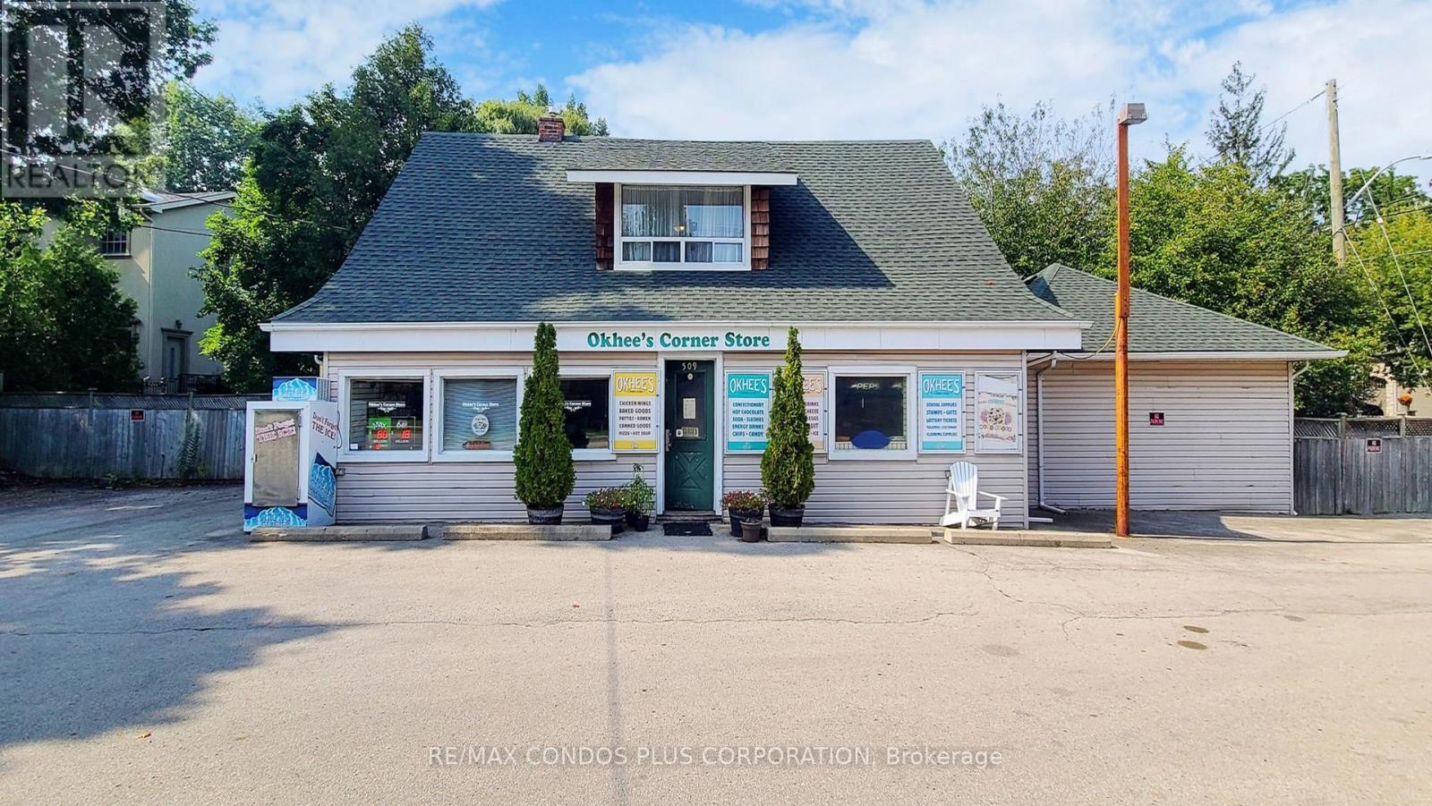 Property at 509 LAKESHORE ROAD W image 3