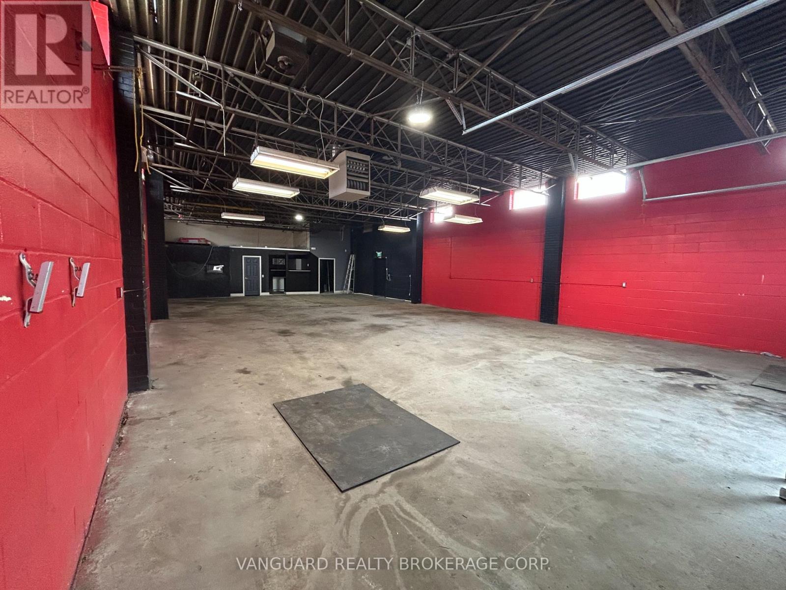 26 Tangiers Drive, Toronto, Ontario  M3J 2B2 - Photo 2 - W12240121