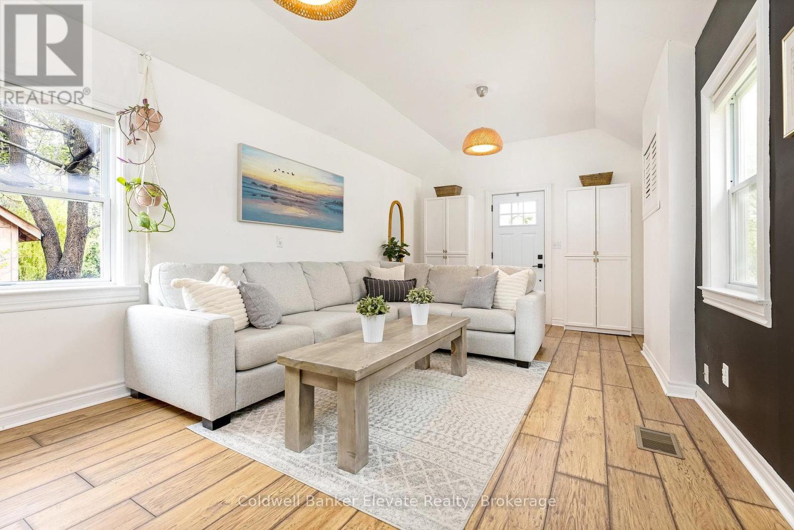 Property at 243 QUEEN STREET E image 5