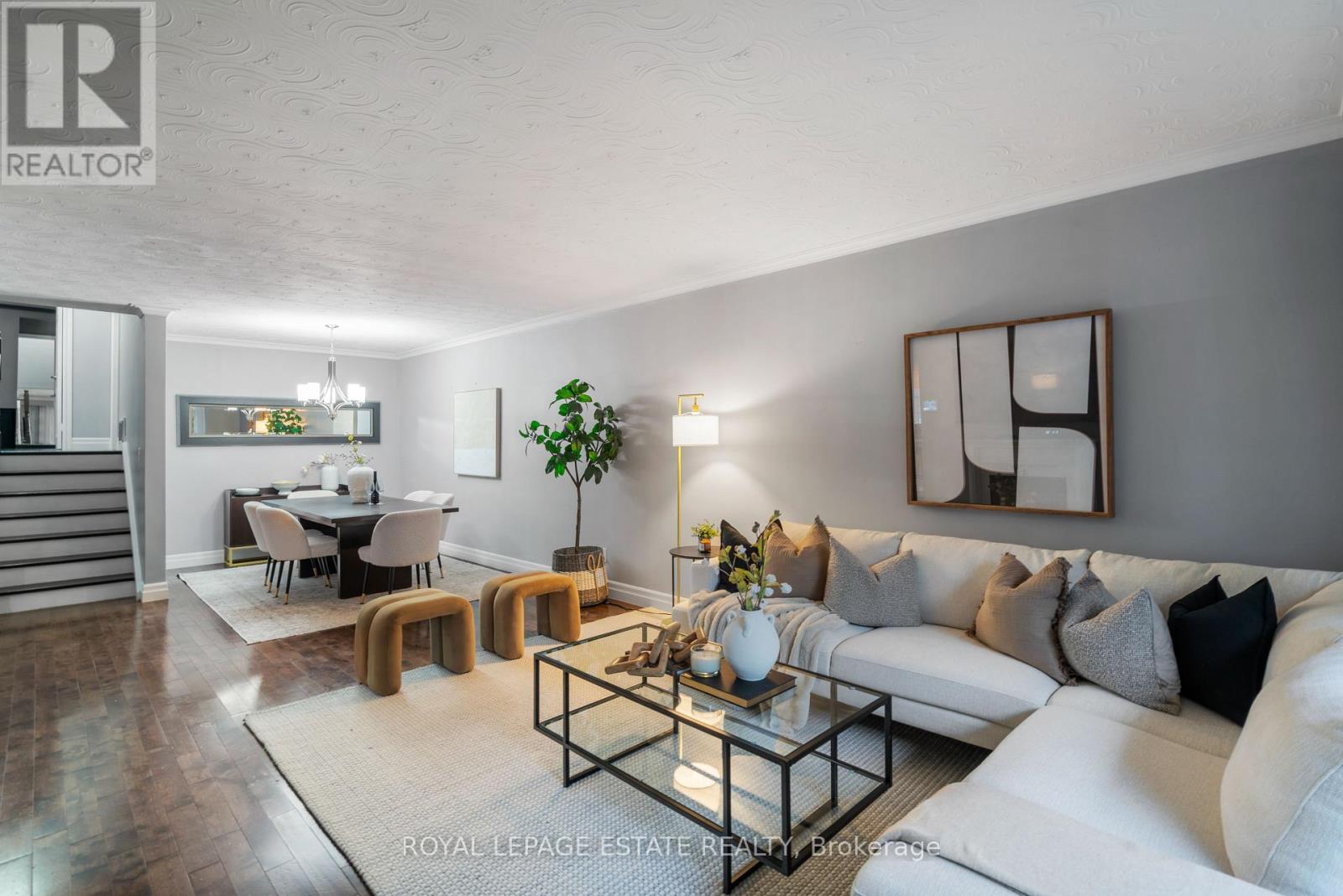 Property at 9 DIXINGTON CRESCENT image 2