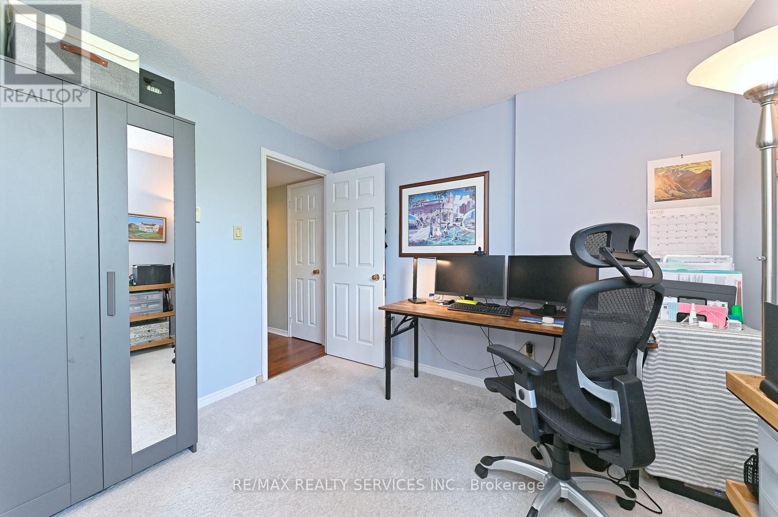 402 - 58 Church Street E, Brampton, Ontario  L6V 4A8 - Photo 13 - W12240415