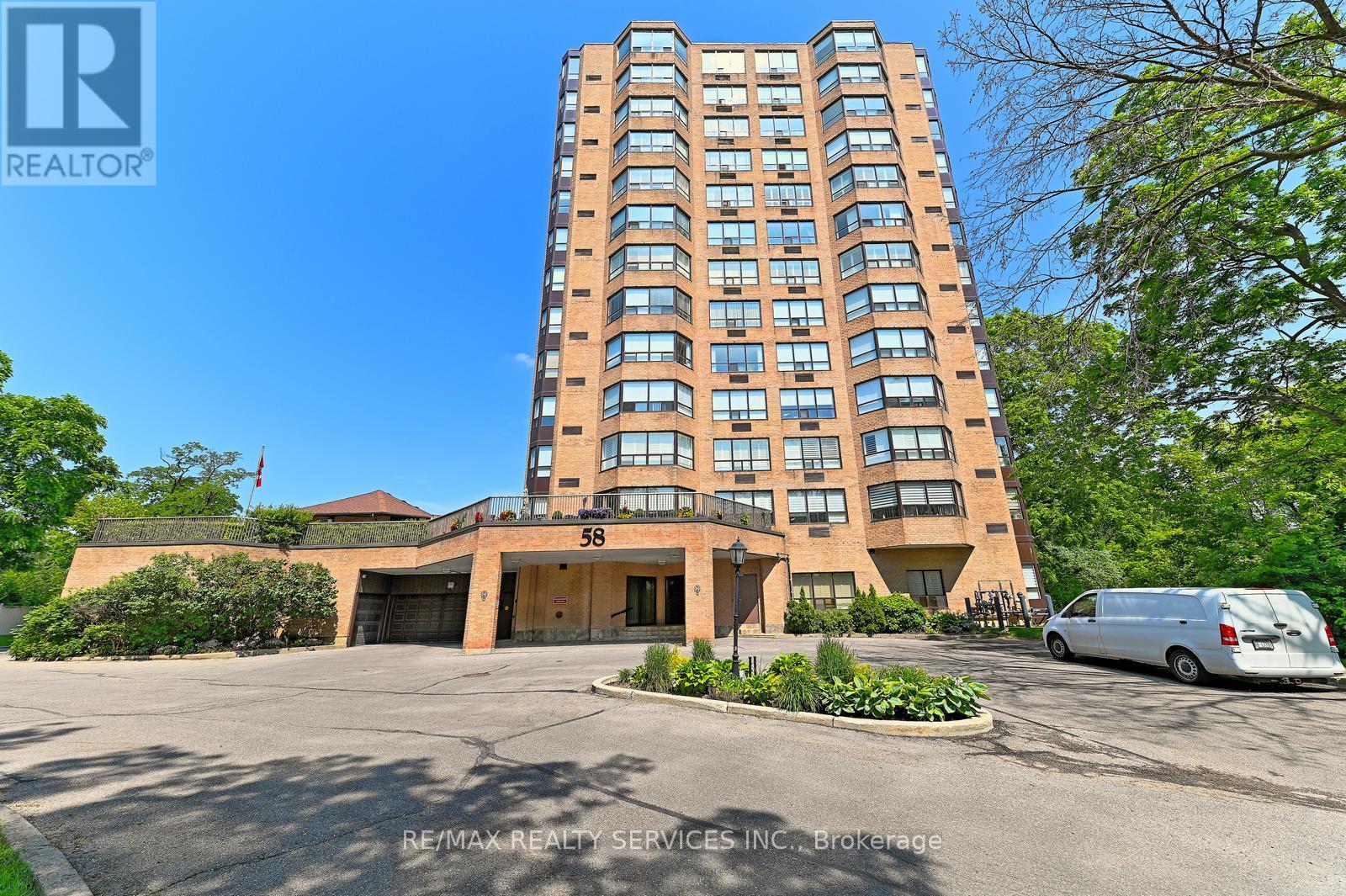 Property at 402 - 58 CHURCH STREET E image 2
