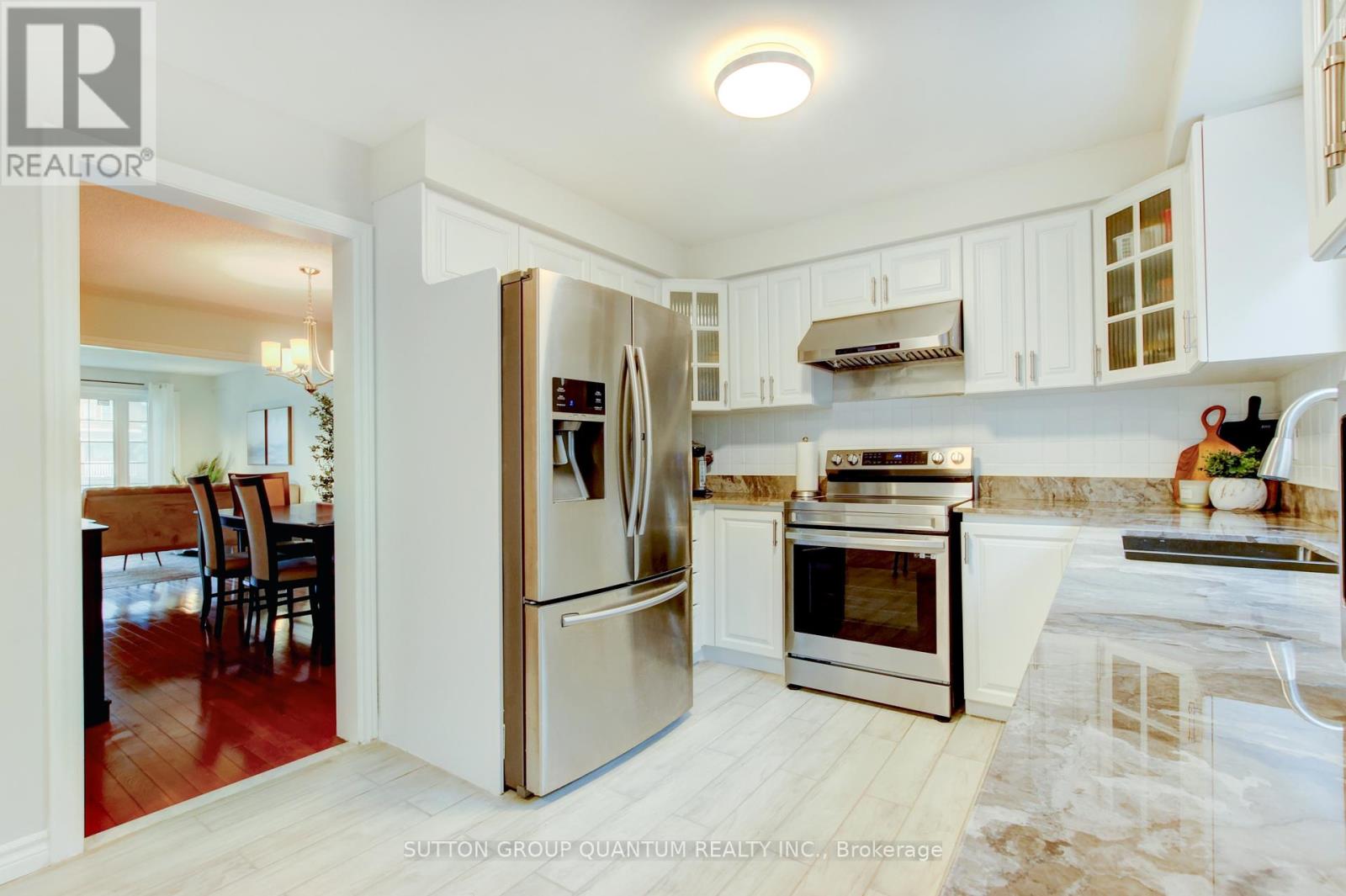 61 Sunforest Drive, Brampton (Heart Lake West), Ontario  L6Z 2W7 - Photo 11 - W12240455