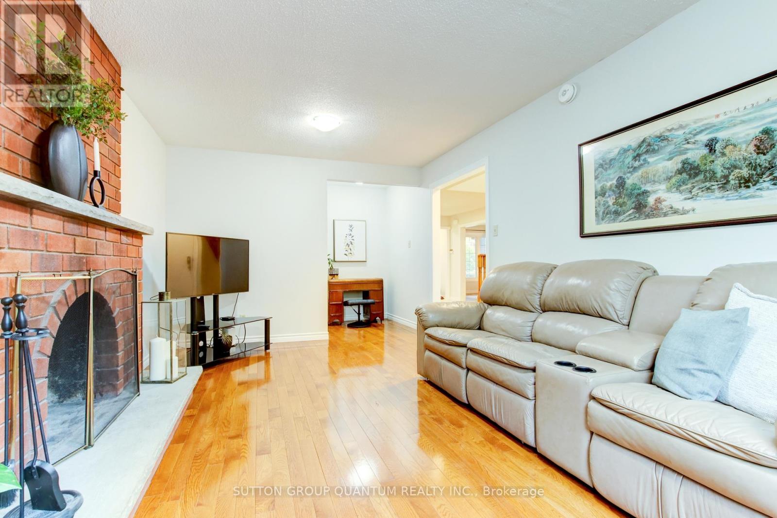 61 Sunforest Drive, Brampton (Heart Lake West), Ontario  L6Z 2W7 - Photo 14 - W12240455