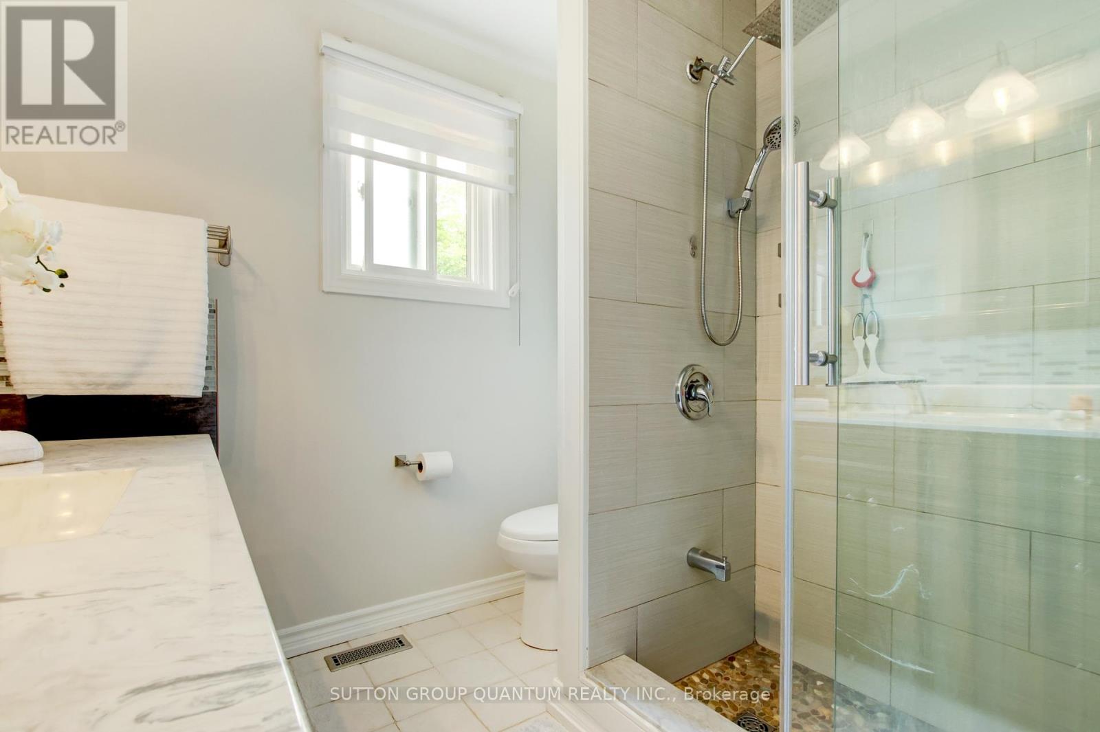 61 Sunforest Drive, Brampton (Heart Lake West), Ontario  L6Z 2W7 - Photo 22 - W12240455