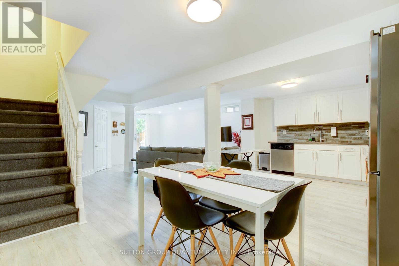 61 Sunforest Drive, Brampton (Heart Lake West), Ontario  L6Z 2W7 - Photo 29 - W12240455