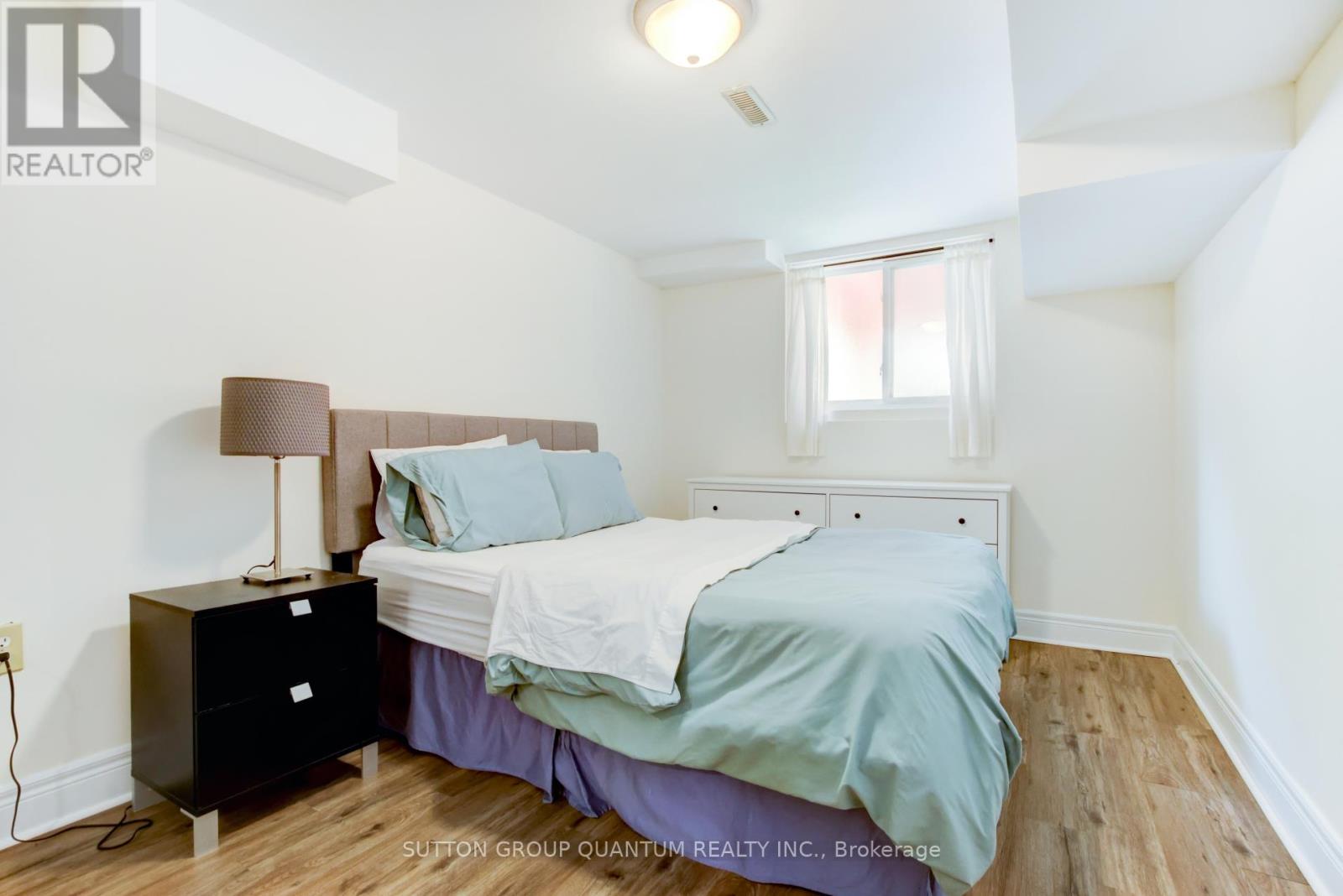 61 Sunforest Drive, Brampton (Heart Lake West), Ontario  L6Z 2W7 - Photo 36 - W12240455