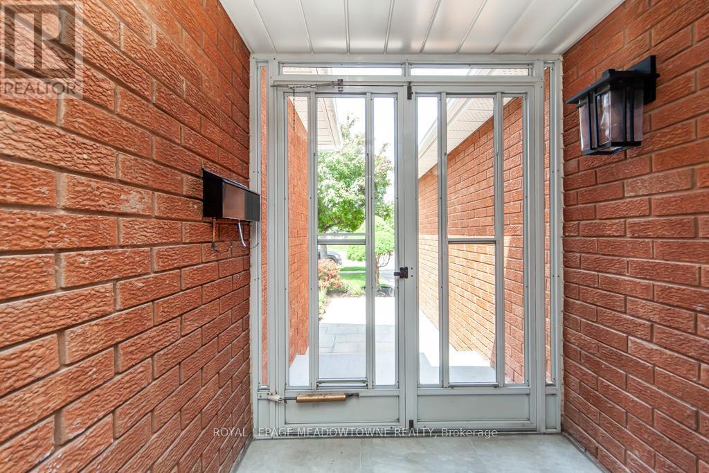 Property at 328 BRISTOL ROAD W image 4