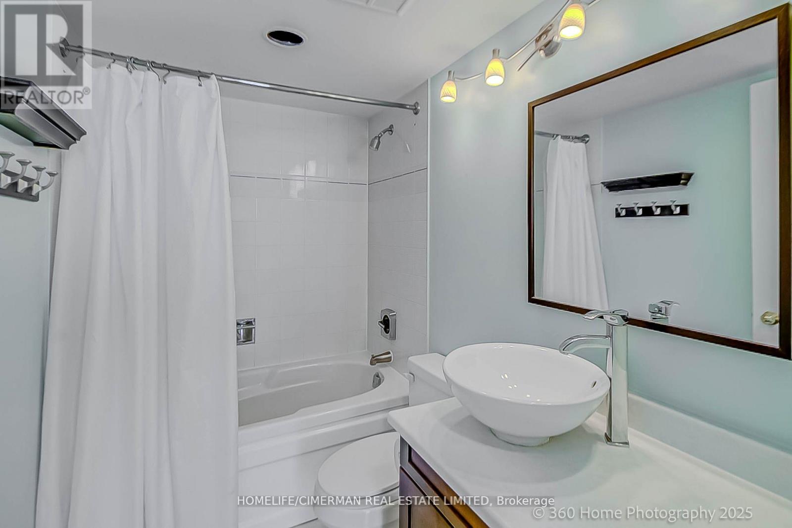 413 - 20 Southport Street, Toronto (High Park-Swansea), Ontario  M6S 4Y8 - Photo 27 - W12240545
