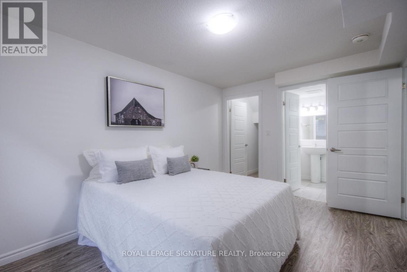 A13 - 374 Prospect Avenue, Kitchener, Ontario  N2A 0L2 - Photo 4 - X12239764