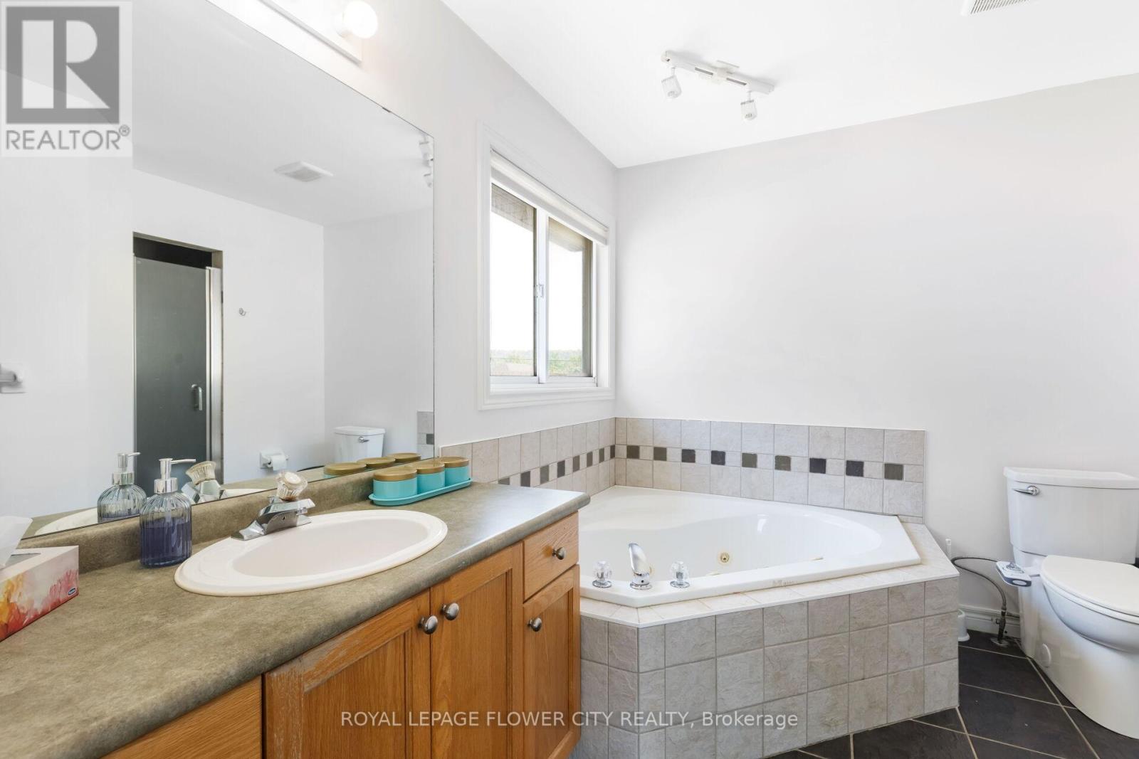 1297 Barton Street, Hamilton, Ontario  L8E 5L4 - Photo 19 - X12240138