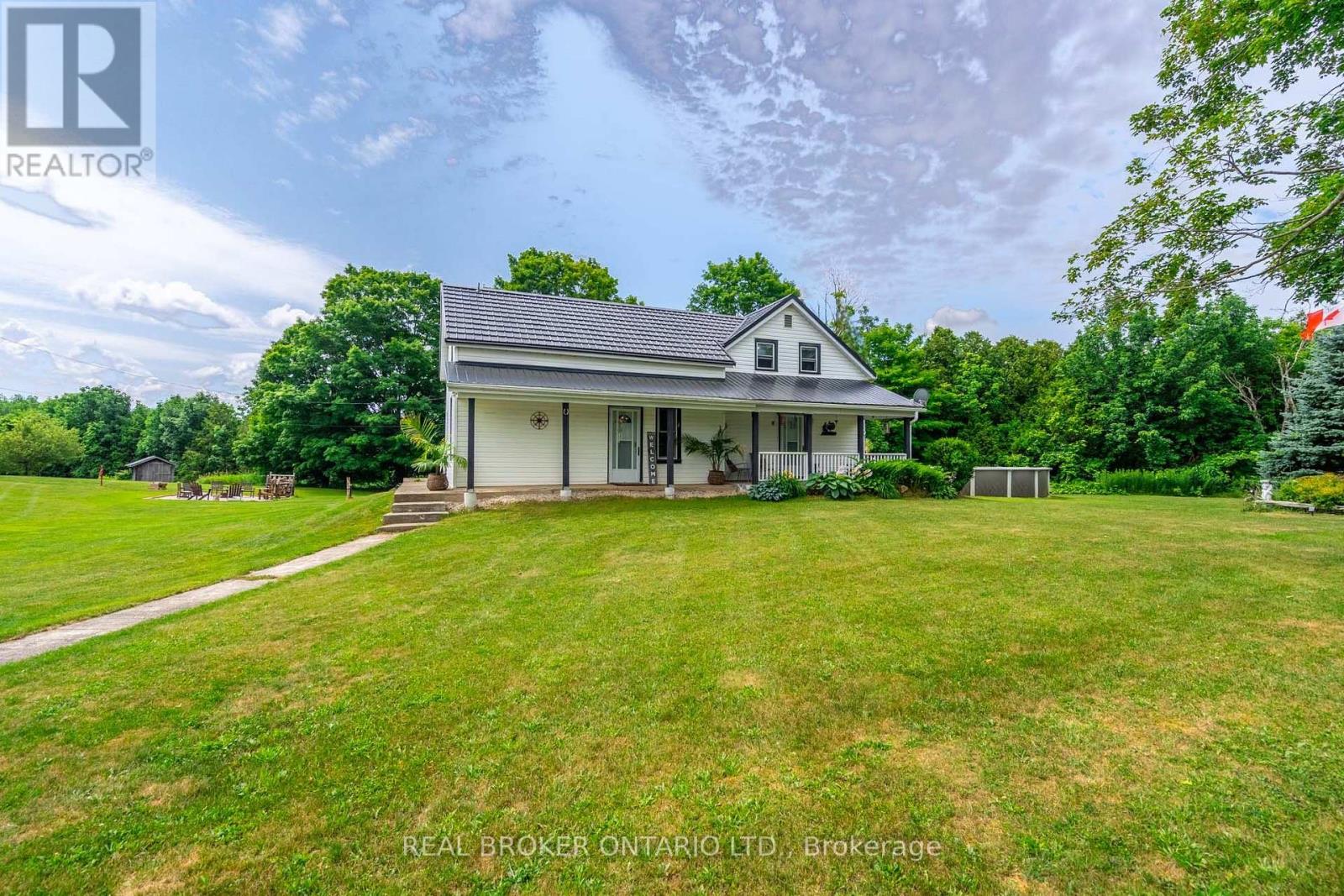 803148 Puddicombe Lane, Chatsworth, Ontario  N0H 1G0 - Photo 2 - X12240556