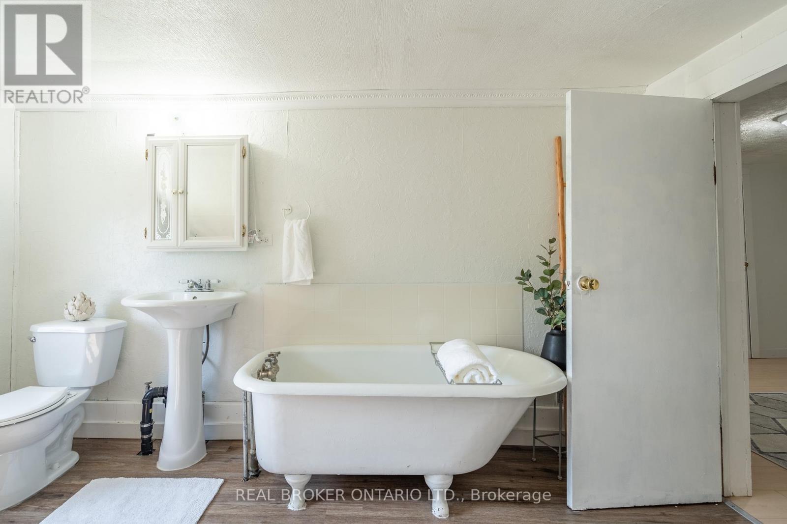 803148 Puddicombe Lane, Chatsworth, Ontario  N0H 1G0 - Photo 36 - X12240556