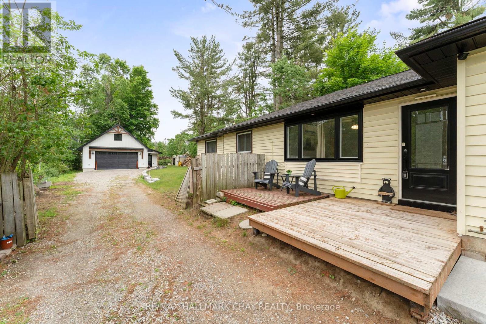 Property at 731 PINEGROVE AVENUE image 5