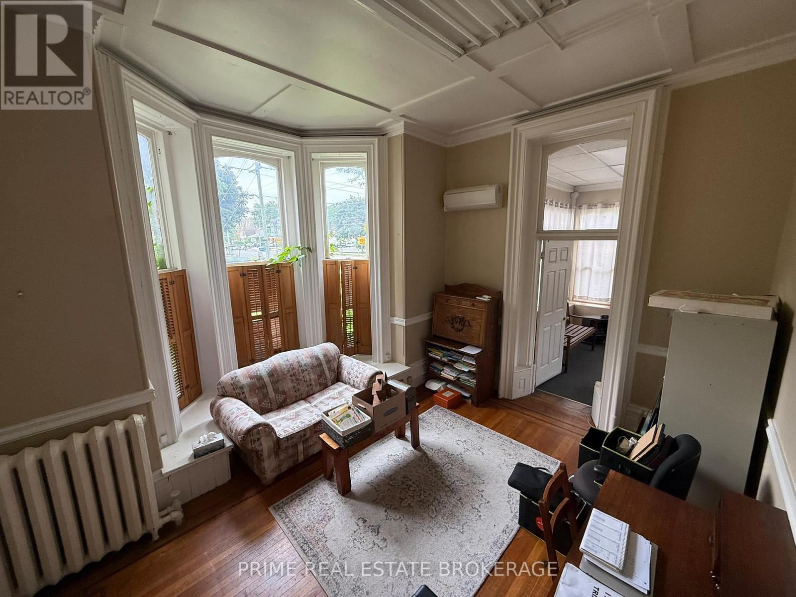 536 Queens Avenue, London East (East F), Ontario  N6B 1Y8 - Photo 7 - X12240656