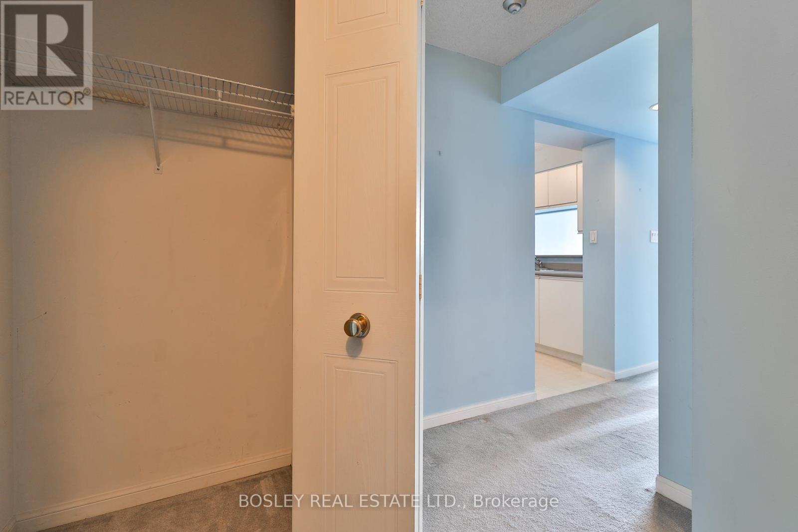 Property at 909 - 3 HICKORY TREE ROAD image 3