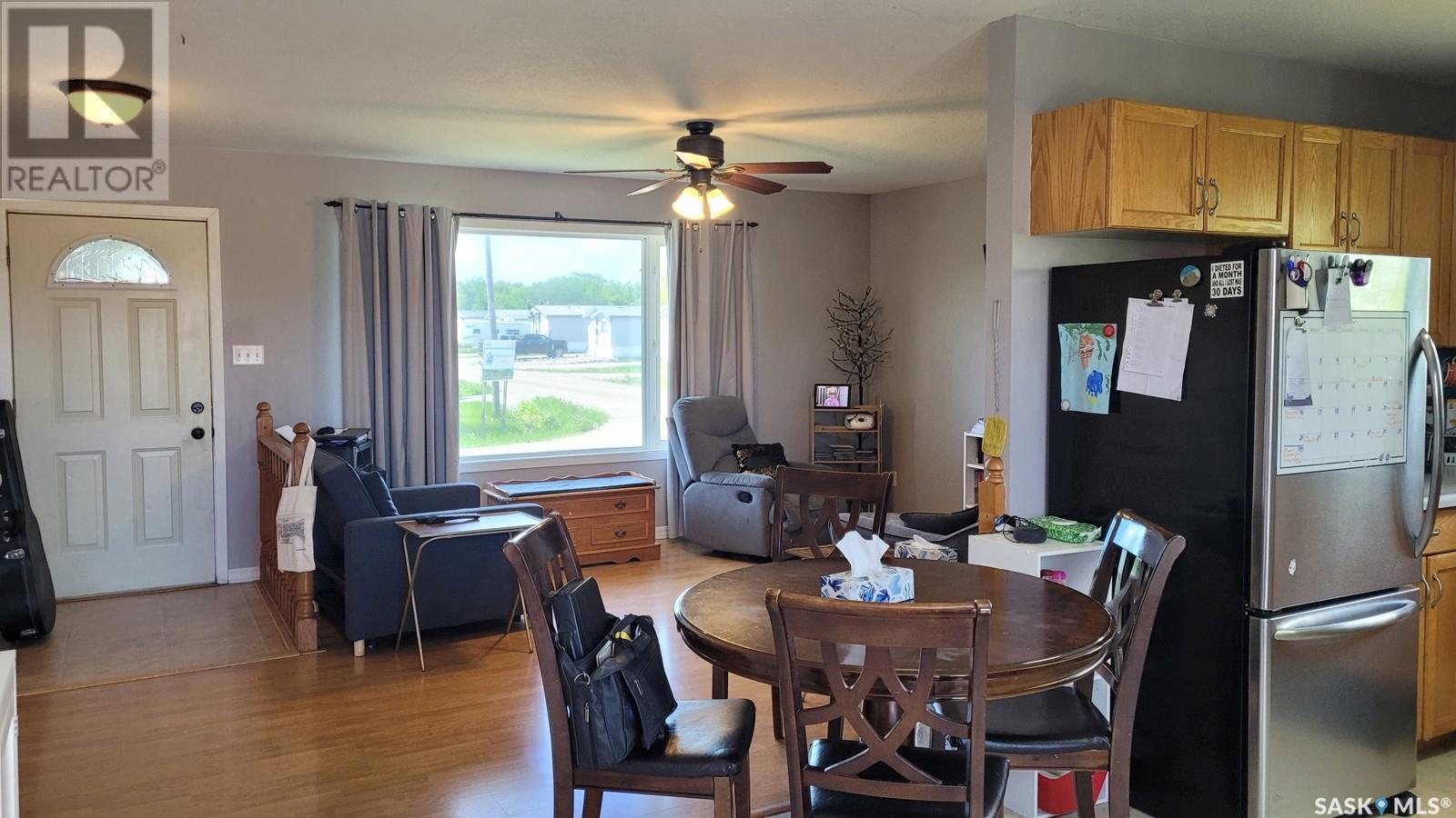 Property at 702 6th STREET E image 2