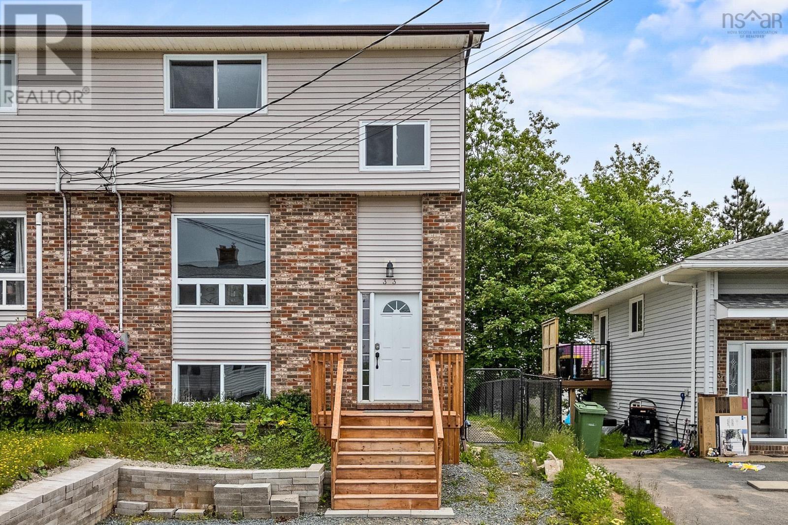Property at 33 Inglewood Crescent image 1