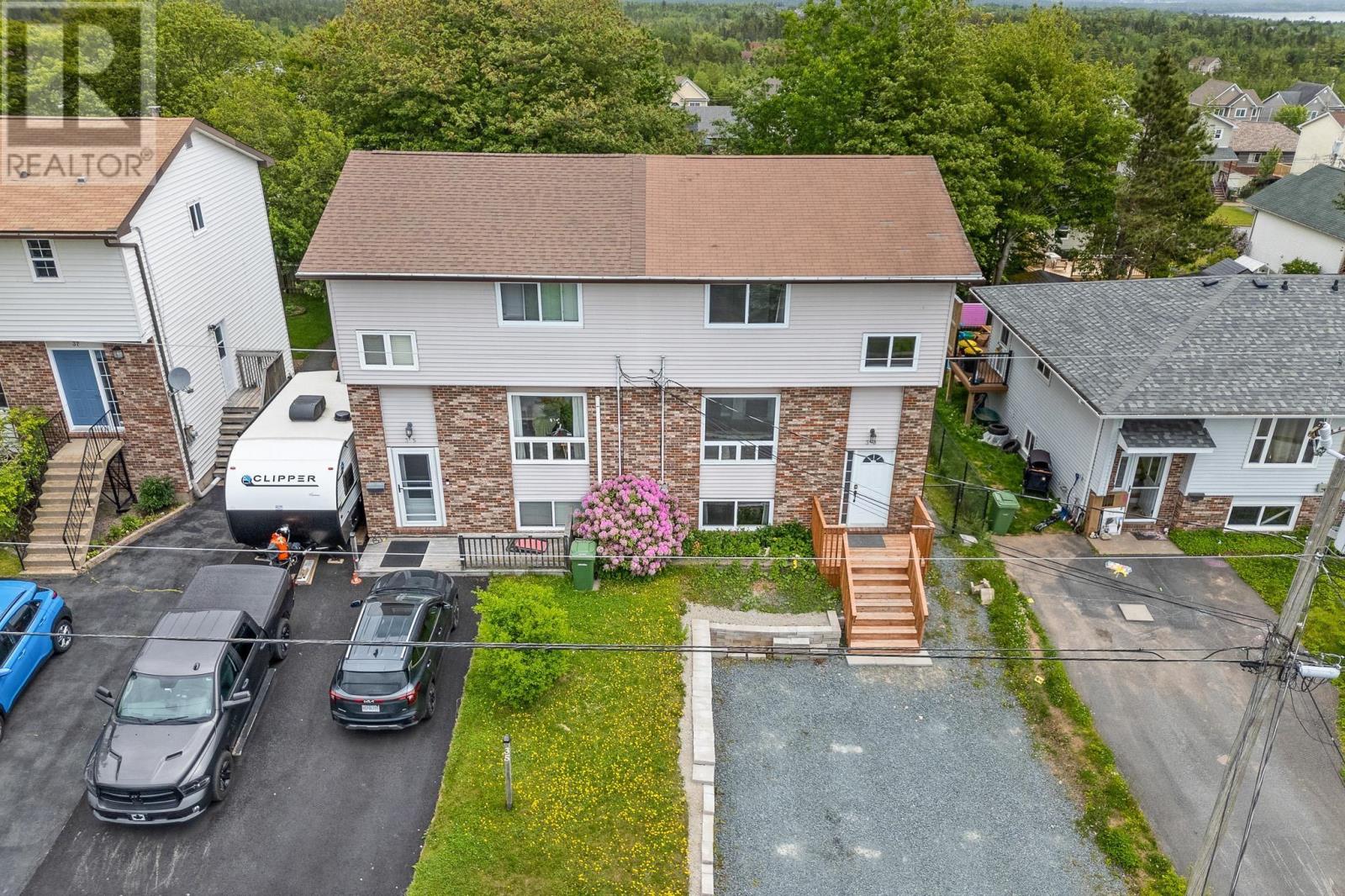 Property at 33 Inglewood Crescent image 3