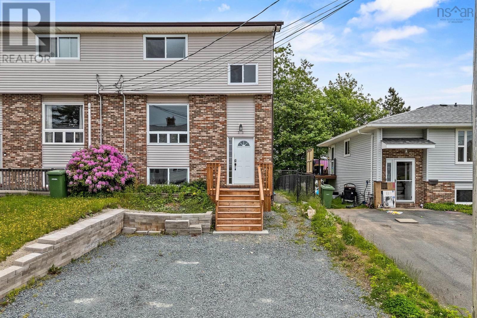 Property at 33 Inglewood Crescent image 2