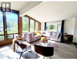 8936 Swanshore Road, swansea point, British Columbia