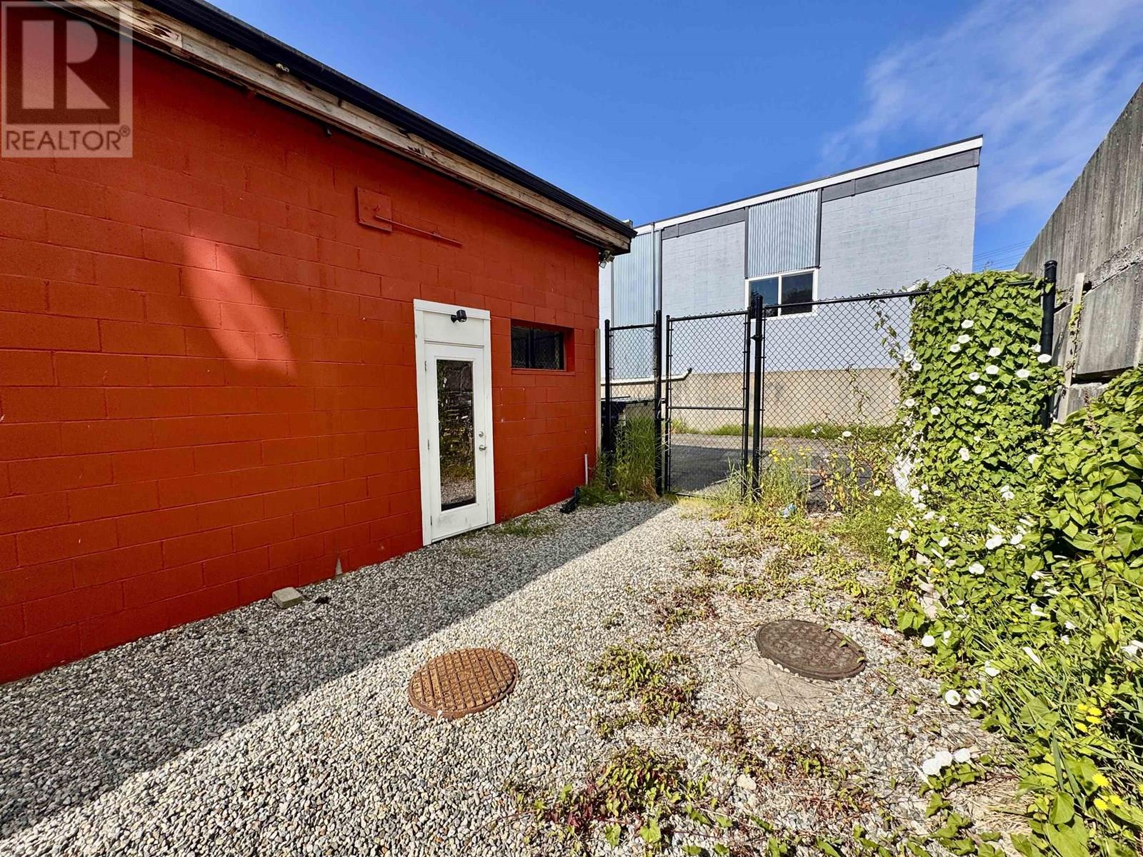 1 626 Shaw Road, Gibsons, British Columbia  V0N 1V8 - Photo 9 - C8070237
