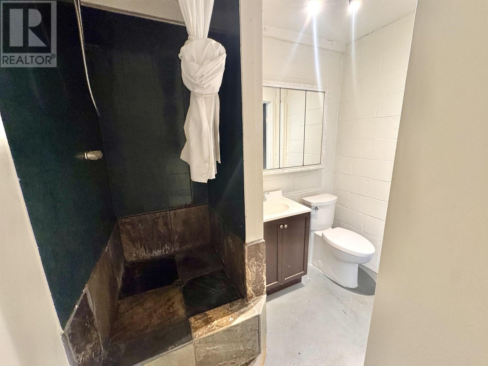 2 626 Shaw Road, Gibsons, British Columbia  V0N 1V8 - Photo 7 - C8070239