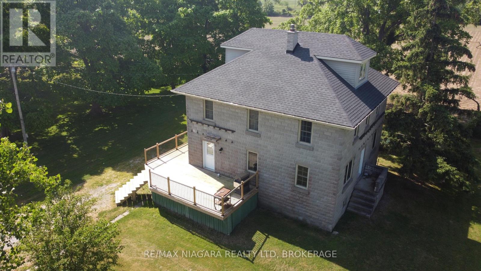 Property at 298 DICKHOUT ROAD image 2
