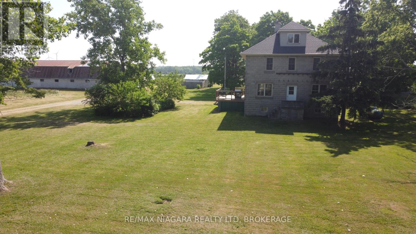 Property at 298 DICKHOUT ROAD image 3