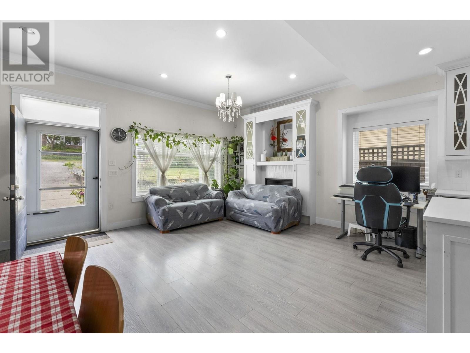 Property at 5461 MANOR STREET image 4