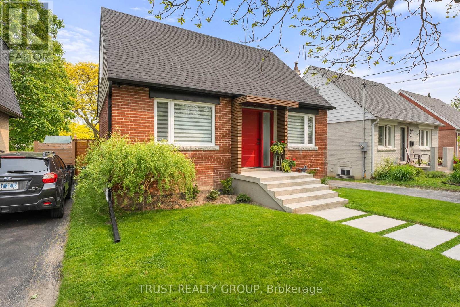 Property at 14 DORINE CRESCENT image 1