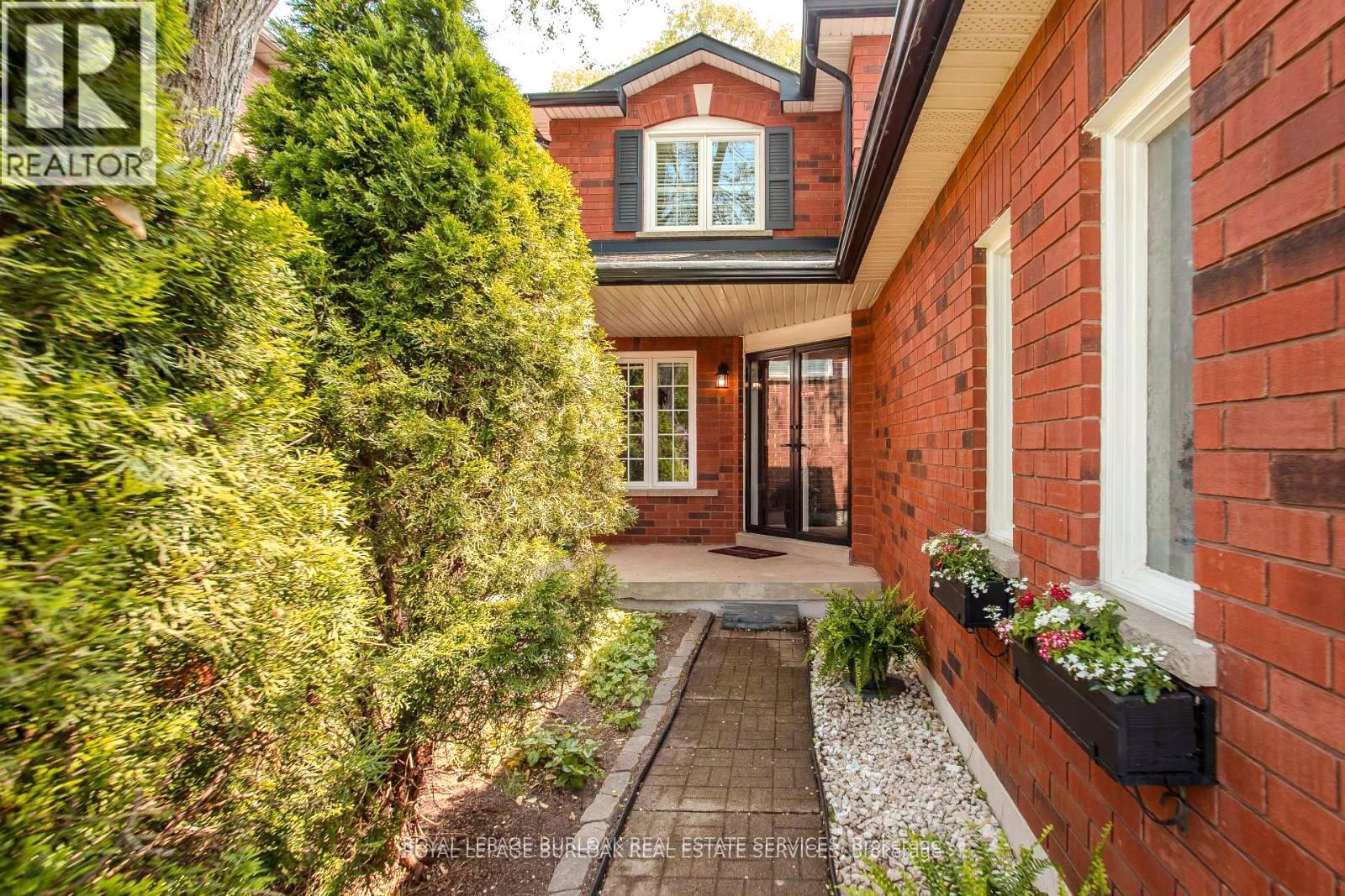Property at 561 PHOEBE CRESCENT image 4