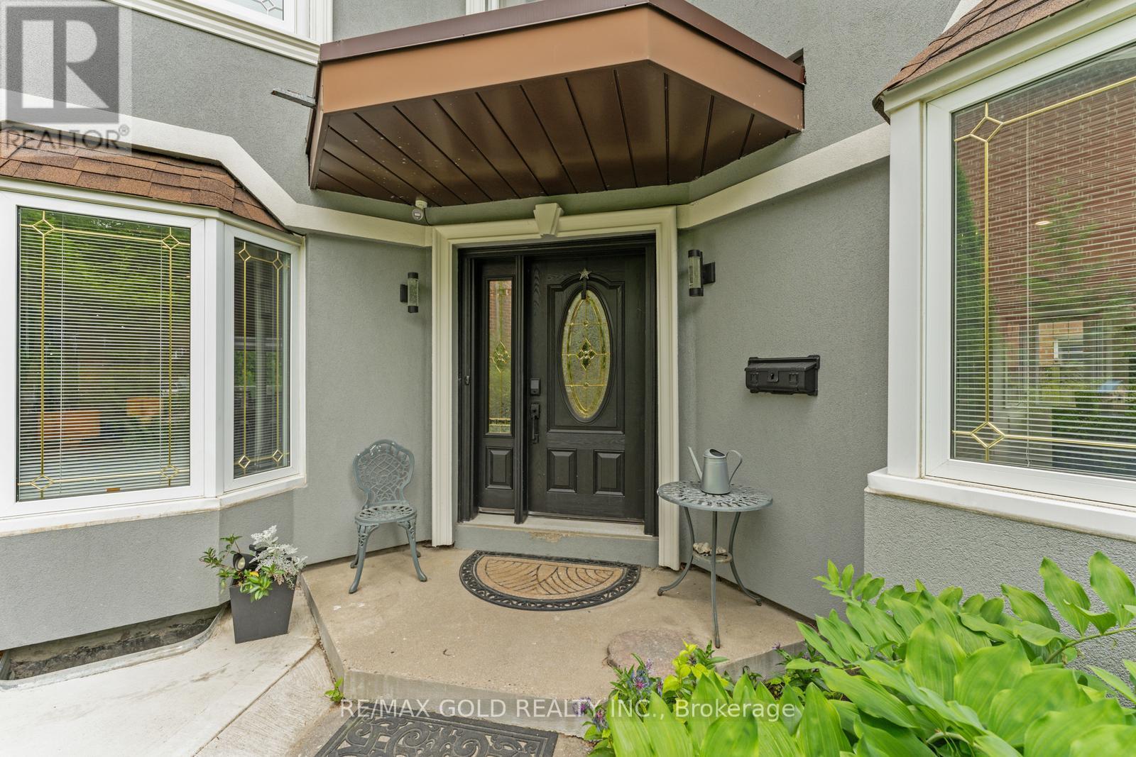 Property at 17 MADRID CRESCENT image 5