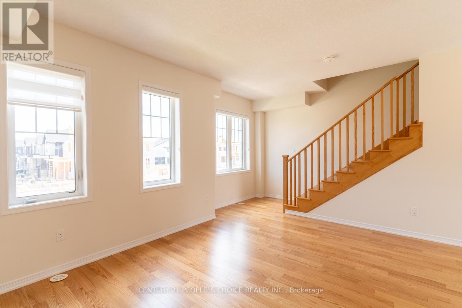 22 Bee Crescent, Brantford, Ontario  N3T 0V7 - Photo 23 - X12240668