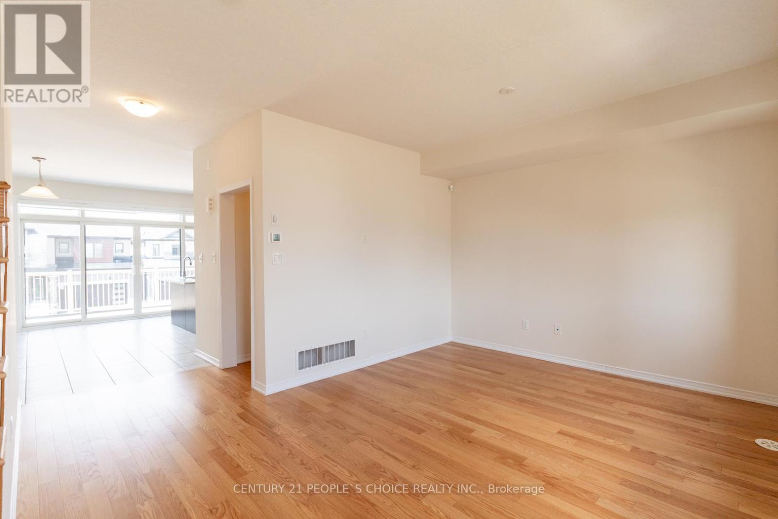 22 Bee Crescent, Brantford, Ontario  N3T 0V7 - Photo 24 - X12240668